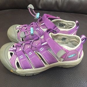 Kids Keen size 2 waterproof shoes purple/blue/gray